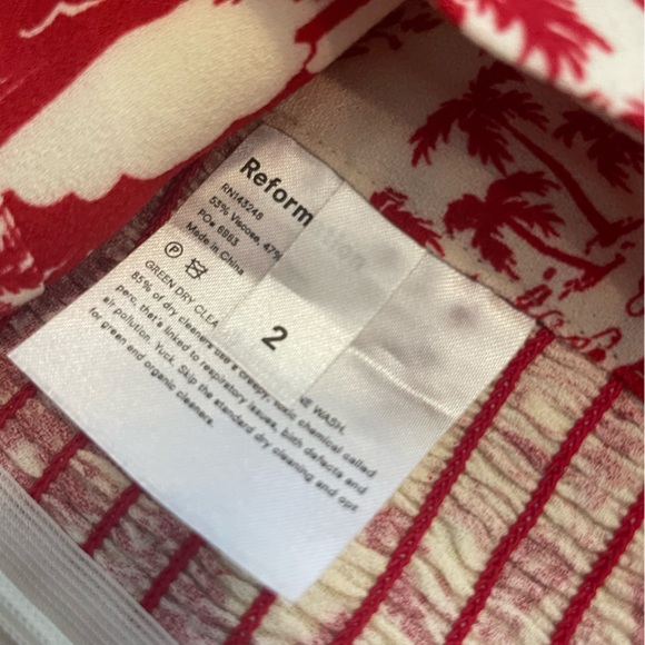 Reformation | Red Pattern Crop Top (2) - Picture 3 of 3